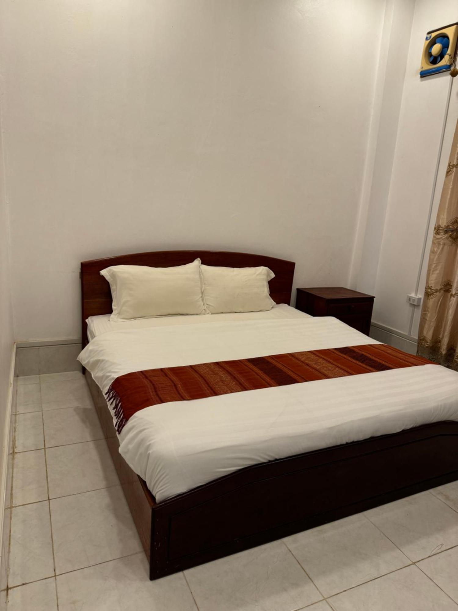 A P S Moutain View Hotel Vang Vieng Exterior foto
